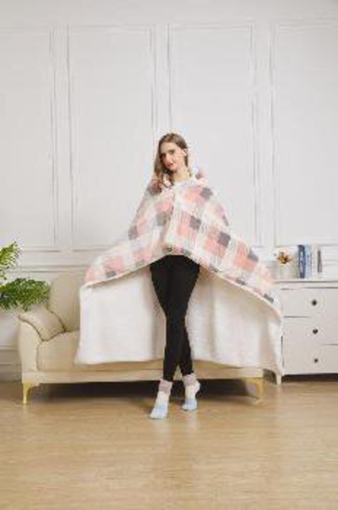 DHTR24072 Pink/Grey Plaid Wearable Throw