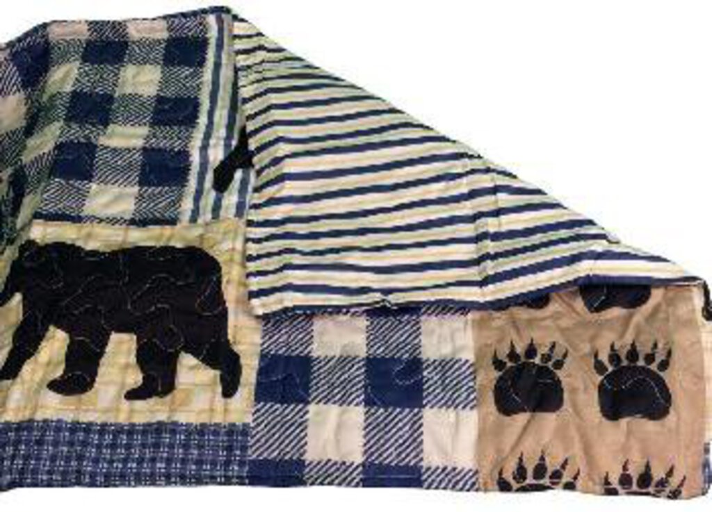 DQ10022 King Size Black Bear Plaid Quilt Set