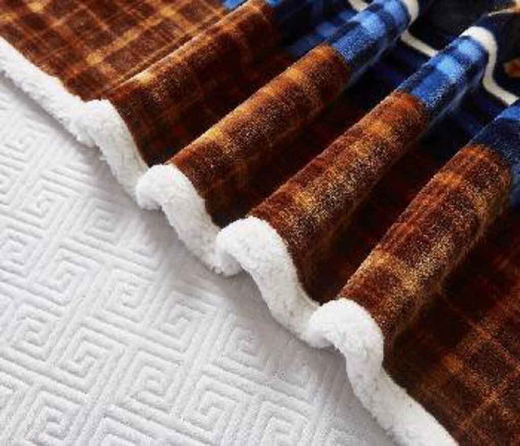 DTR10110 50x60 MoonDance Flannel & Sherpa Throw