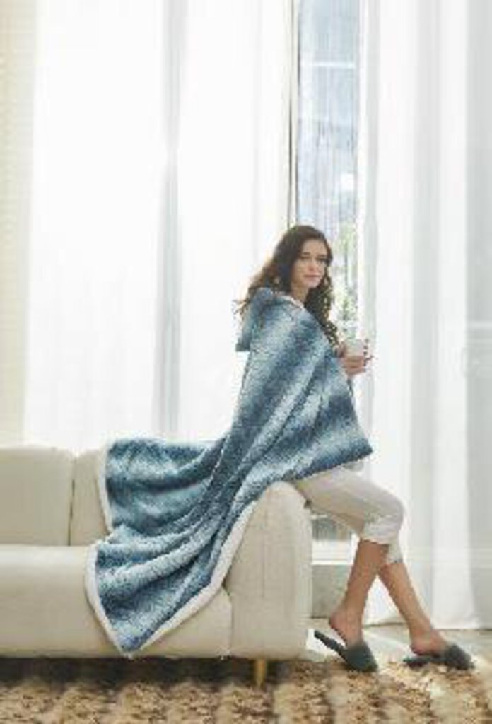 DHTR1199 Aquamarine Wearable Throw