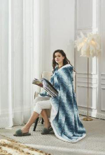 DHTR1199 Aquamarine Wearable Throw