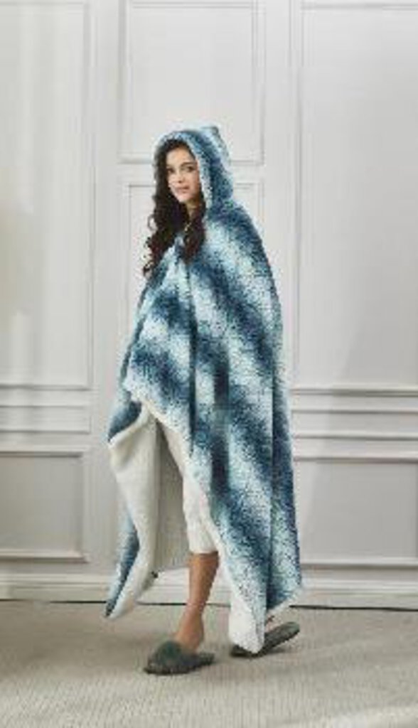 DHTR1199 Aquamarine Wearable Throw