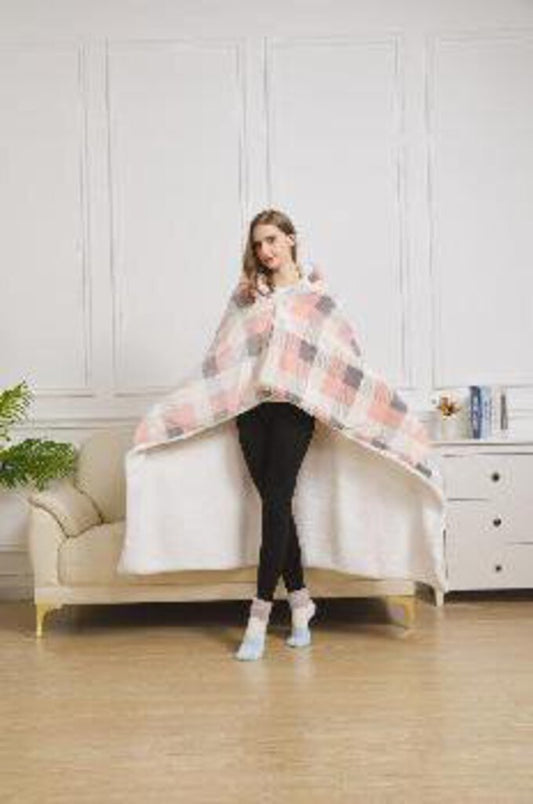 DHTR24072 Pink/Grey Plaid Wearable Throw
