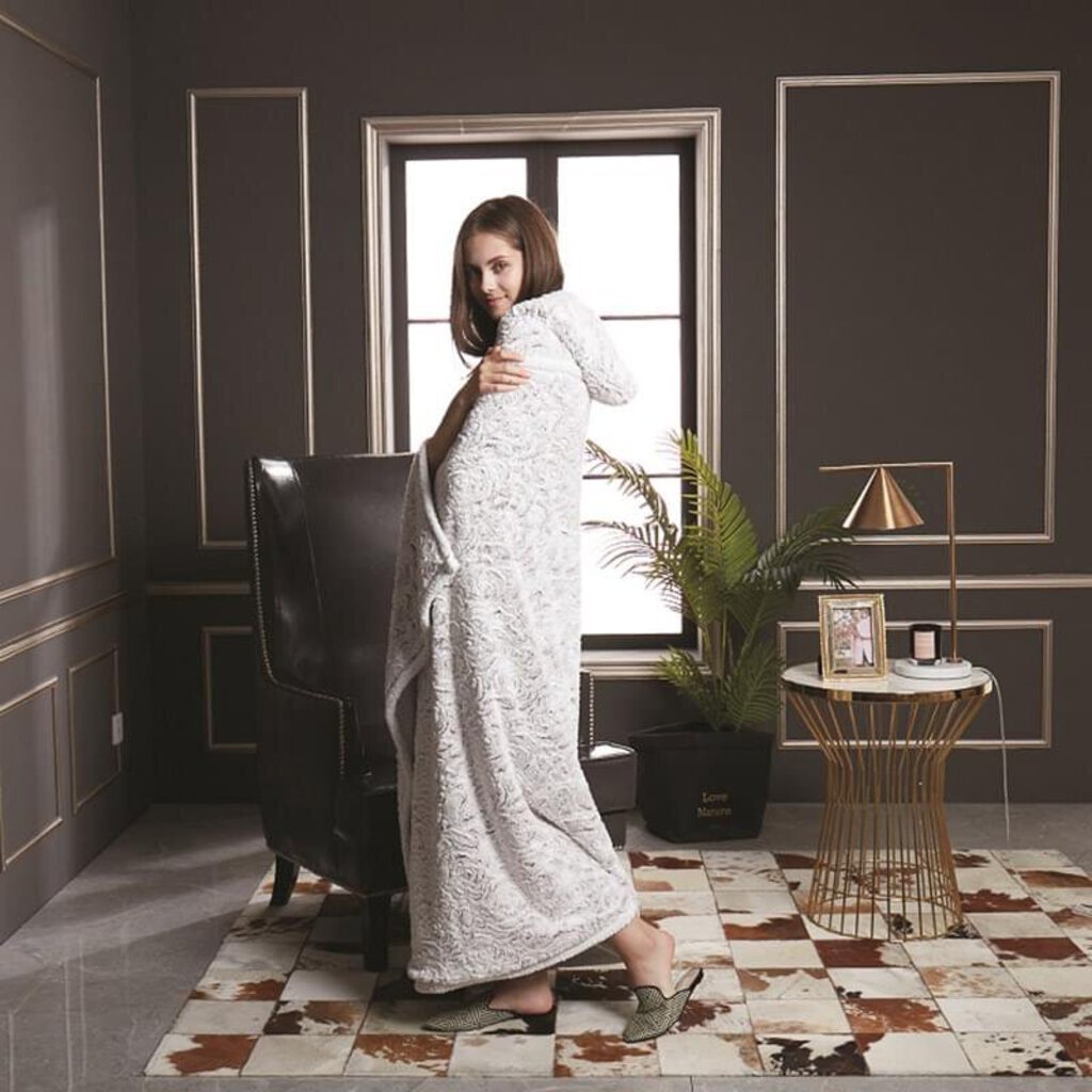 DHTR1002 Rose Hooded Throw