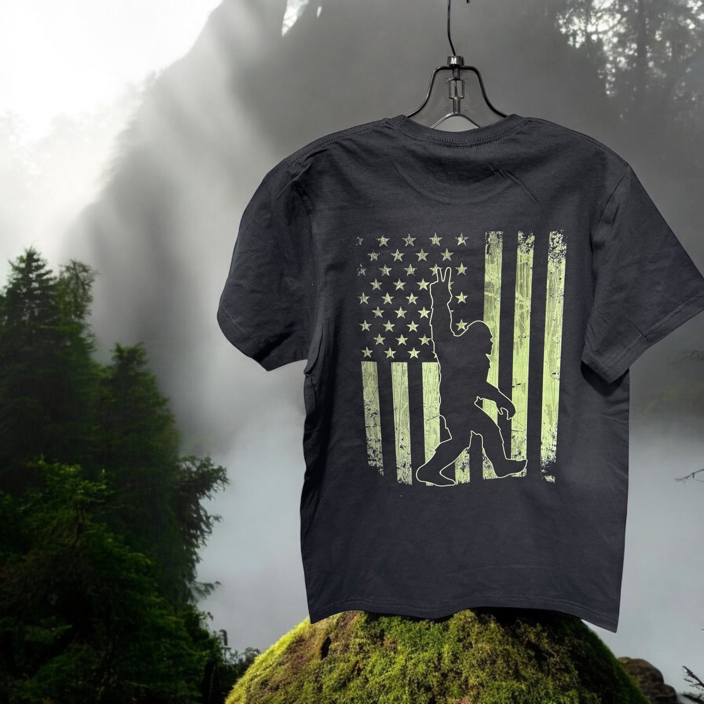 BIGFOOT CAMO FLAG TEE